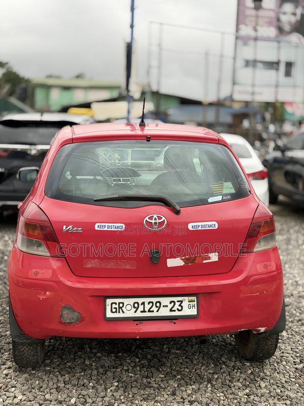 Toyota Vitz 1.0 FWD 3dr 2010 Red