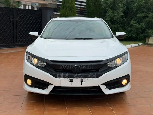 Honda Civic Sport 4dr Hatchback (1.5L 4cyl) 2017 White