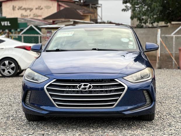 Hyundai Elantra 2018 Blue