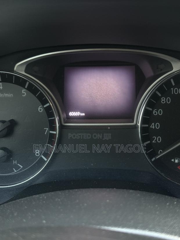 Nissan Pathfinder SV 2018 Gray