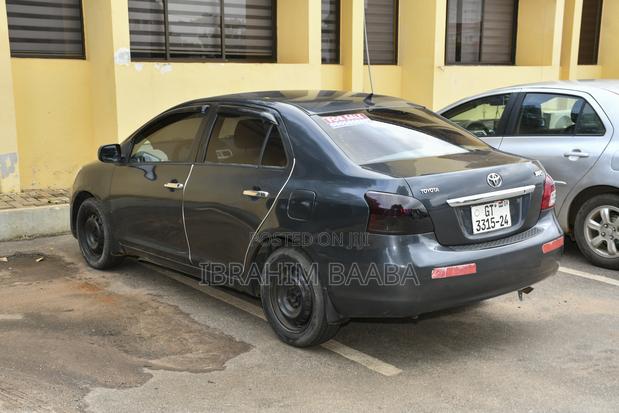 Toyota Yaris 1.5 Automatic 2009 Gray