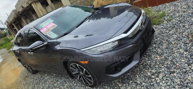 Honda Civic Touring 4dr Sedan (1.5L 4cyl) 2017 Gray