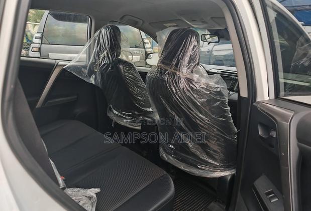 Toyota RAV4 2018 White
