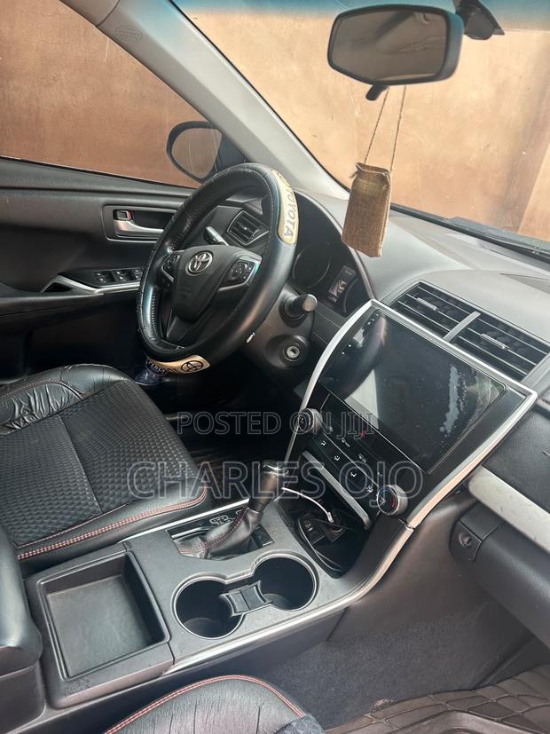 Toyota Camry SE 4dr Sedan (2.5L 4cyl 6A) 2015 Black