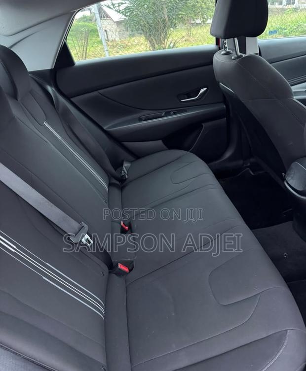 Hyundai Elantra 2021 Red