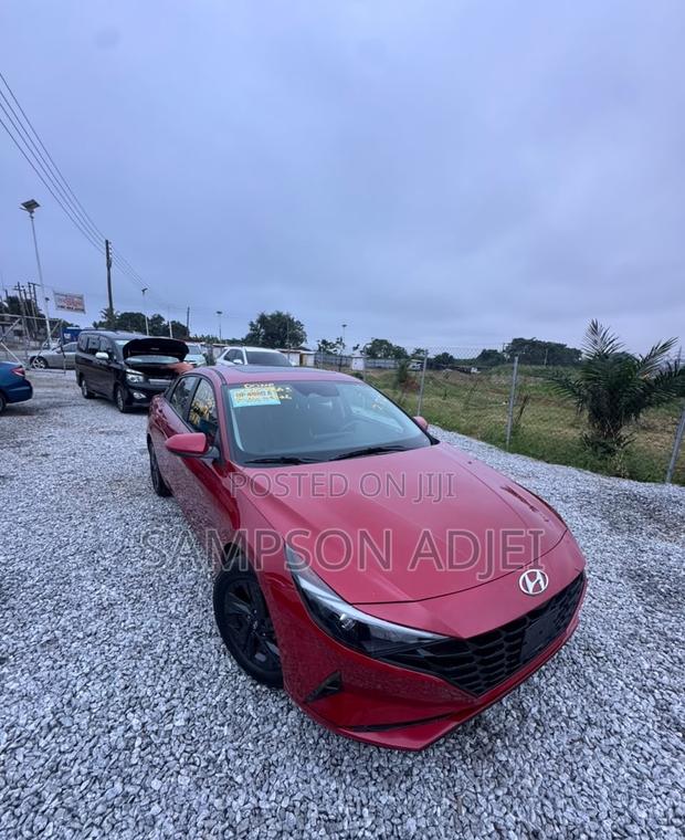 Hyundai Elantra 2021 Red