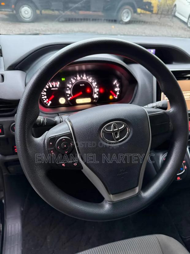 Toyota Voxy 2015 Matt Black