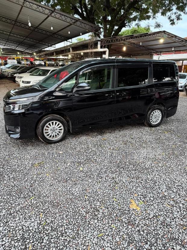 Toyota Voxy 2015 Matt Black
