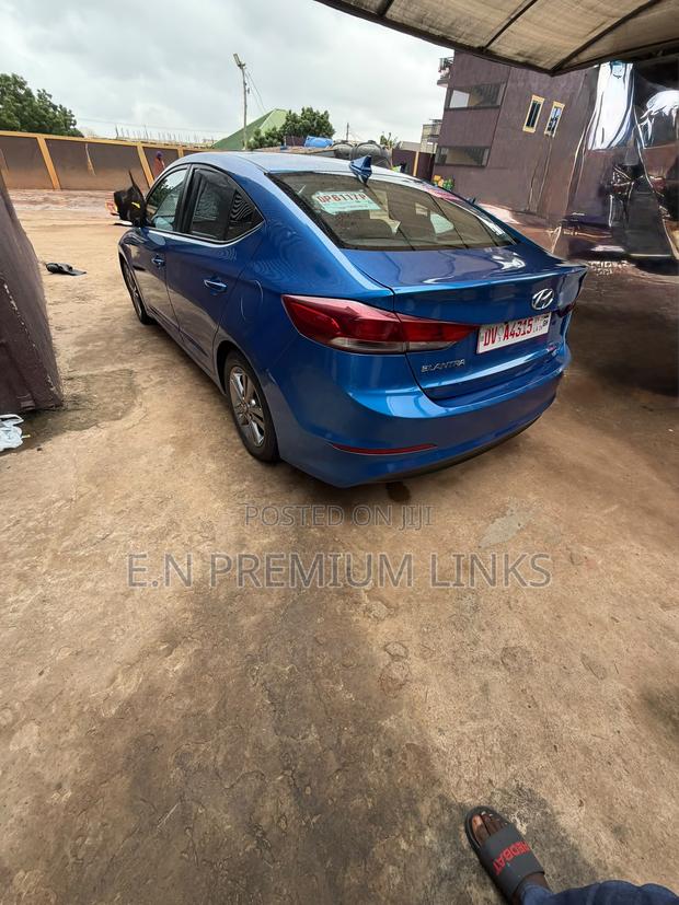 Hyundai Elantra SE 2018 Blue