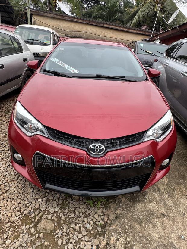 Toyota Corolla 2016 Red