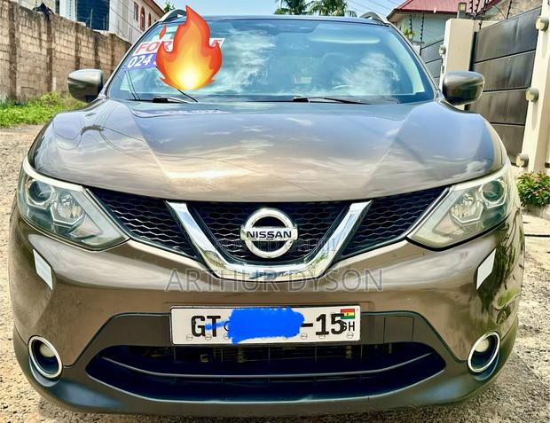Nissan Qashqai 2015 Brown