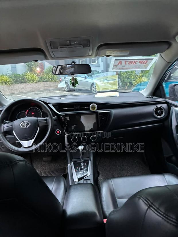 Toyota Corolla 2018 Gray