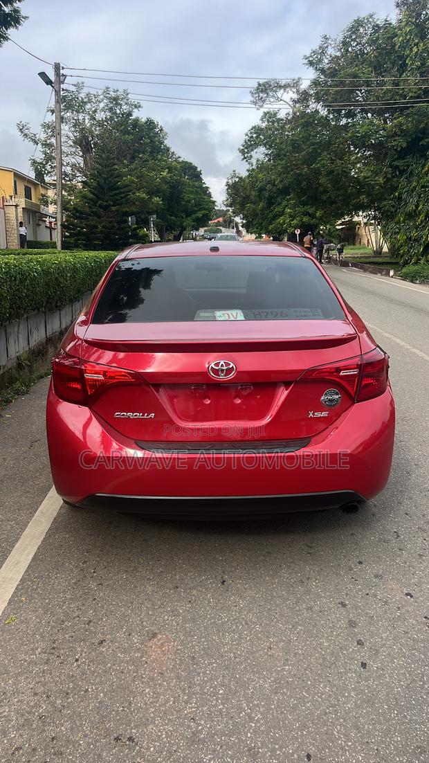Toyota Corolla XSE 4dr Sedan (1.8L 4cyl CVT) 2017 Red