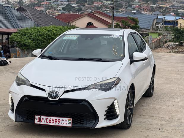 Toyota Corolla SE Special Edition 4dr Sedan (1.8L 4cyl CVT) 2017 White