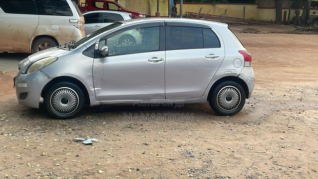 Toyota Vitz 1.3 AWD 3dr 2007 Silver