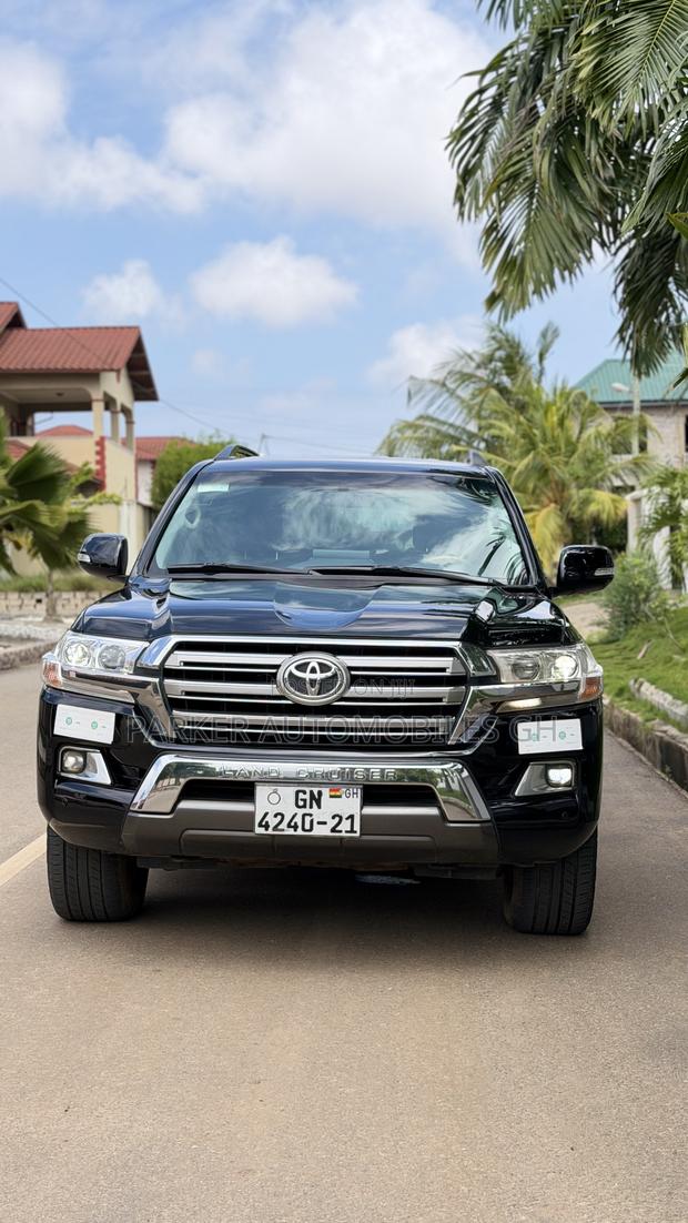 Toyota Land Cruiser 4.5 V8 GXR 2020 Black
