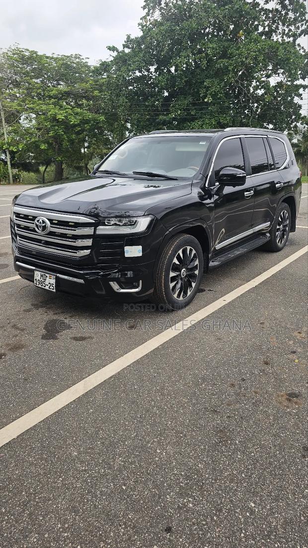 Toyota Land Cruiser 2023 Black