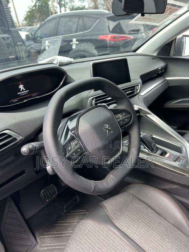 Peugeot 5008 1.6 BlueHDi 100 2018 Gray