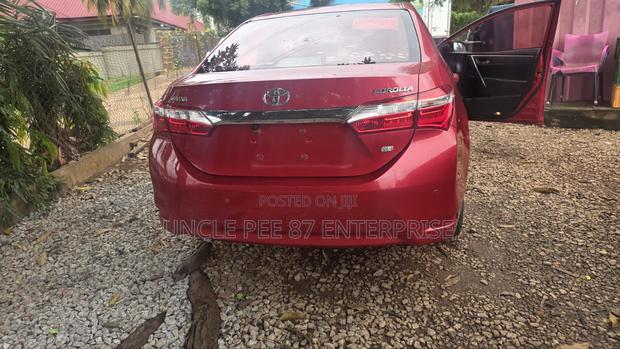 Toyota Corolla 2016 Red