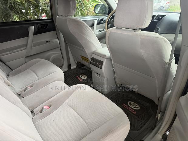 Toyota Highlander Limited 2011 Black