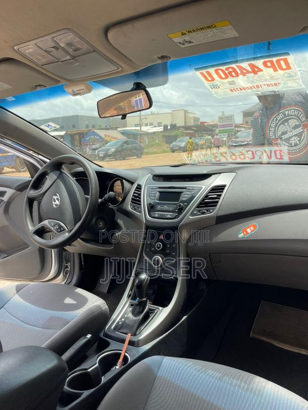 Hyundai Elantra 2016 Silver