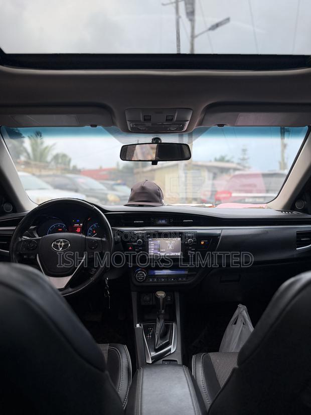 Toyota Corolla S Premium 4dr Sedan (1.8L 4cyl CVT) 2016 Red
