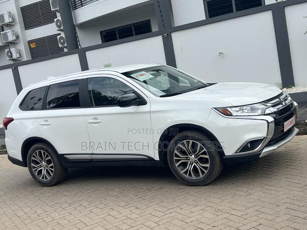 Mitsubishi Outlander 2.4 PHEV AWD 2017 White