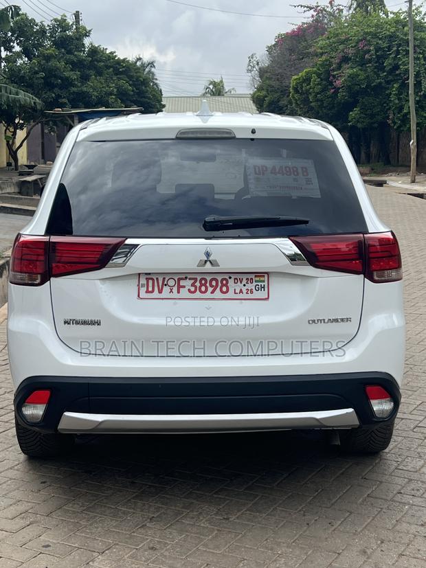 Mitsubishi Outlander 2.4 PHEV AWD 2017 White