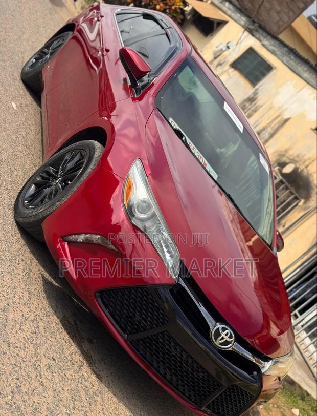 Toyota Camry SE 4dr Sedan (2.5L 4cyl 6A) 2015 Red