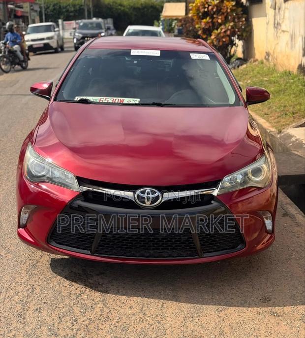 Toyota Camry SE 4dr Sedan (2.5L 4cyl 6A) 2015 Red