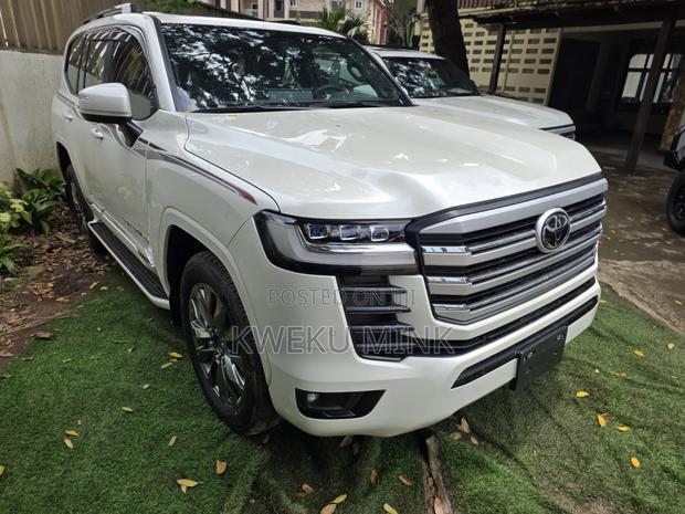 New Toyota Land Cruiser 2024 White