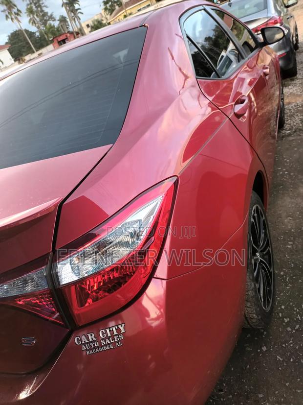 Toyota Corolla 2016 Red