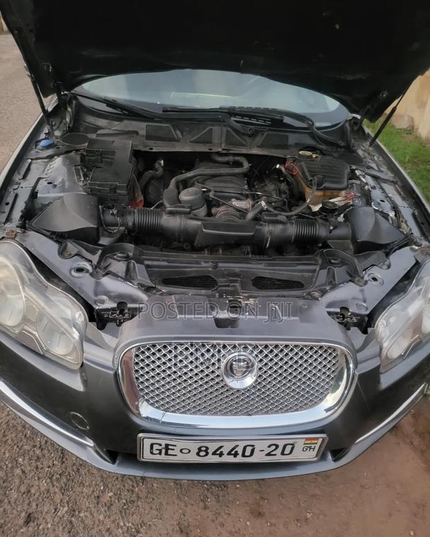 Jaguar XF 2012 Silver