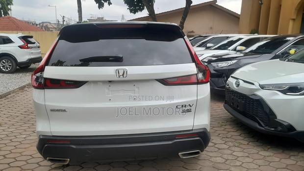 Honda CR-V 2024 White