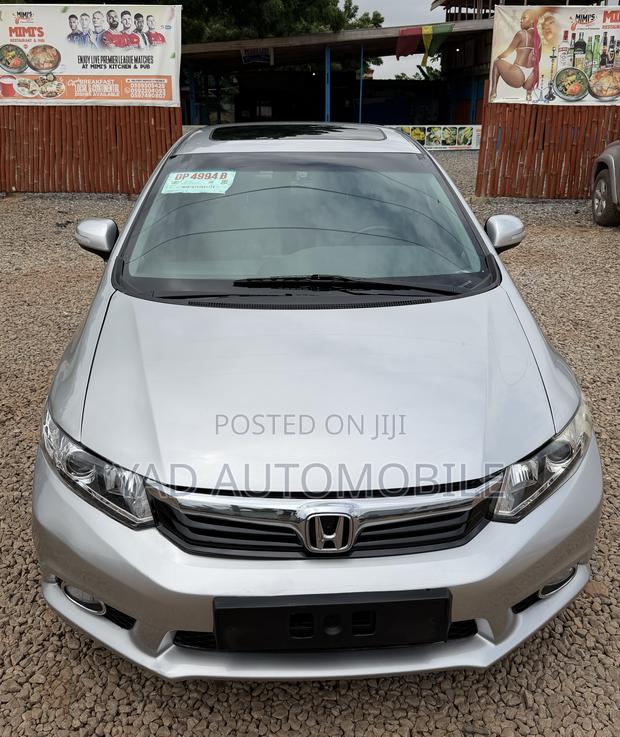 Honda Civic 1.8 5 Door Automatic 2012 Silver