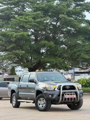 Toyota Tacoma 2015 Gray for sale
