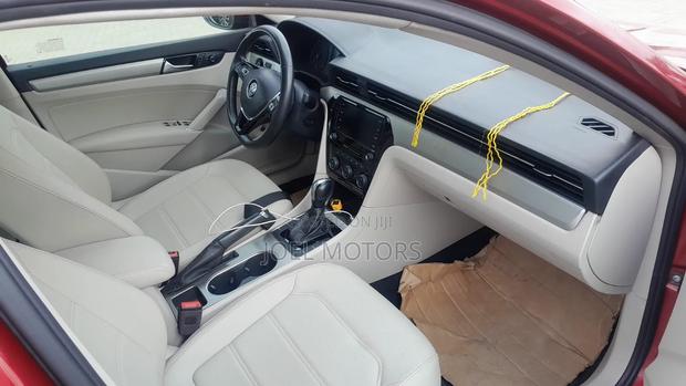 Volkswagen Passat 2020 Red