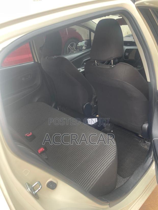 Toyota Vitz 2015 Green