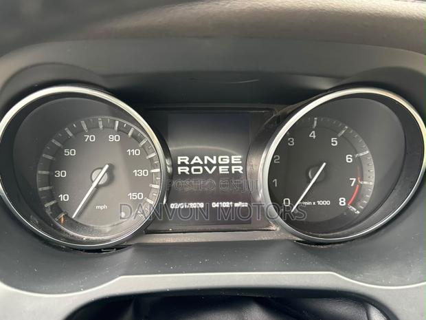 Land Rover Range Rover Evoque Pure AWD 5-Door 2013 White
