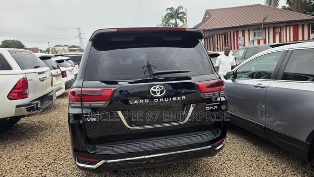 Toyota Land Cruiser 2016 Black