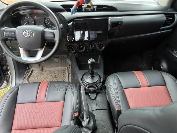 Toyota Hilux 2.4 Diesel 2020 Silver