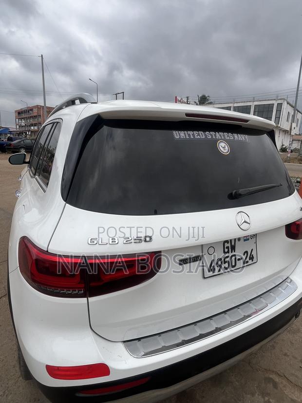 Mercedes-Benz GLB-Class 2019 White