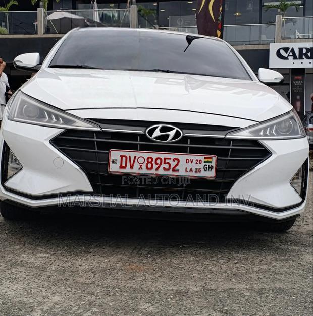 Hyundai Elantra 2019 White