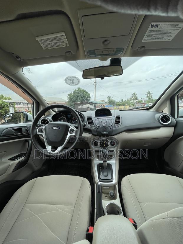 Ford Fiesta SE Sedan 2019 White