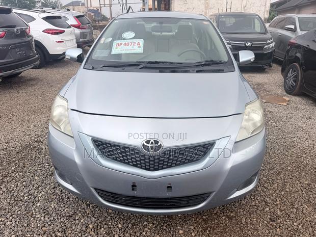 Toyota Belta 2013 Blue