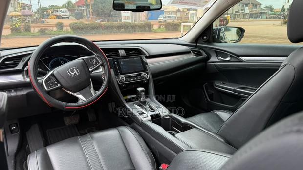 Honda Civic Touring 4dr Sedan (1.5L 4cyl) 2017 Black
