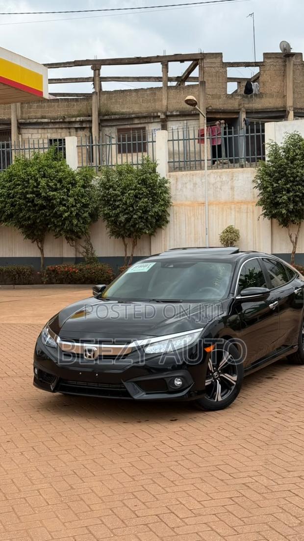 Honda Civic Touring 4dr Sedan (1.5L 4cyl) 2017 Black