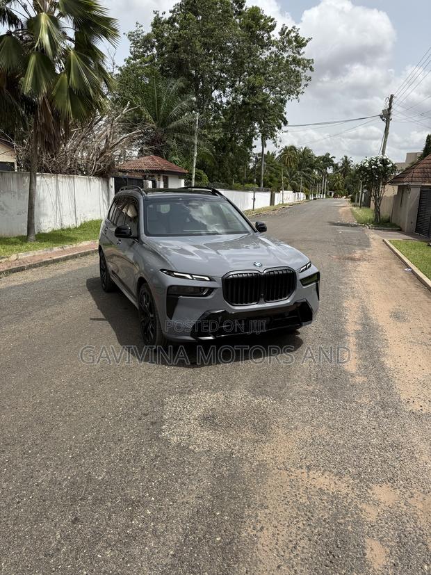 BMW X7 2024