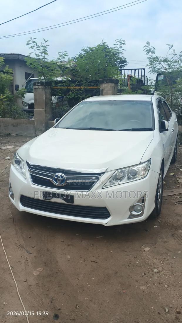 Toyota Camry 2013 Pearl
