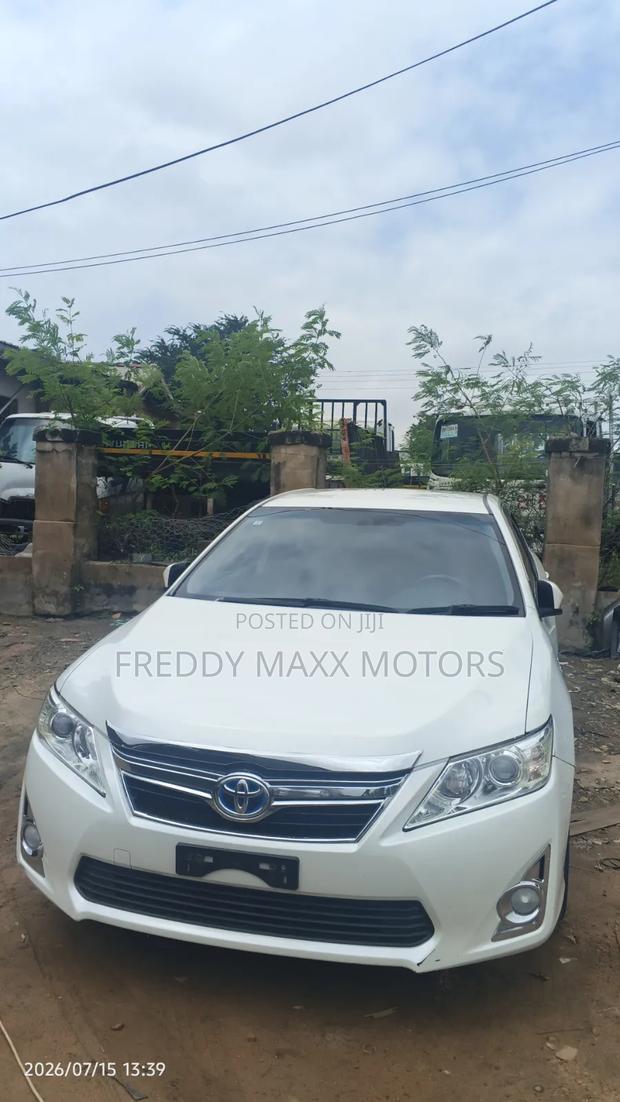Toyota Camry 2013 Pearl